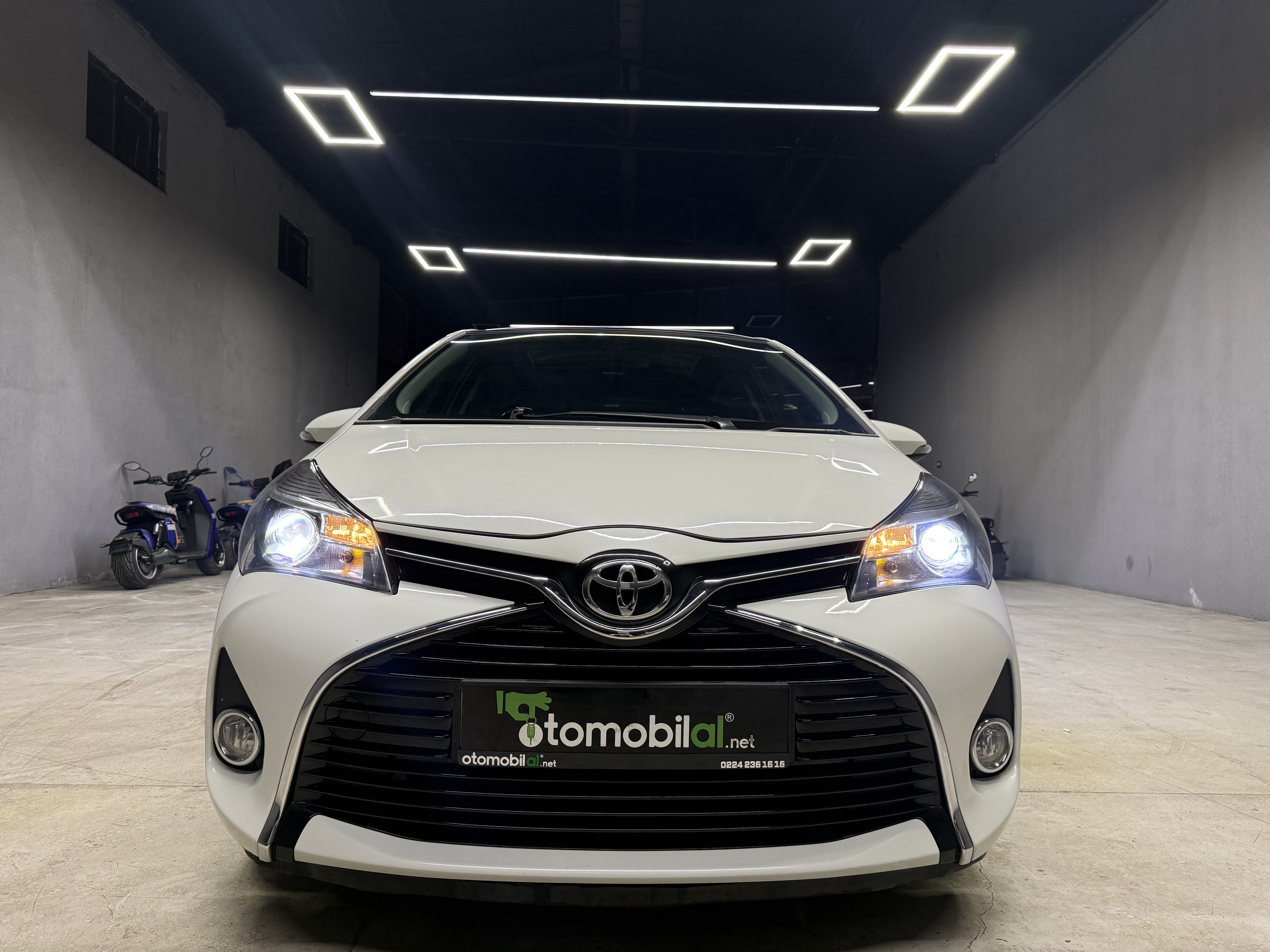 2015 TOYOTA YARİS OTOMATİK VİTES CAM TAVAN 